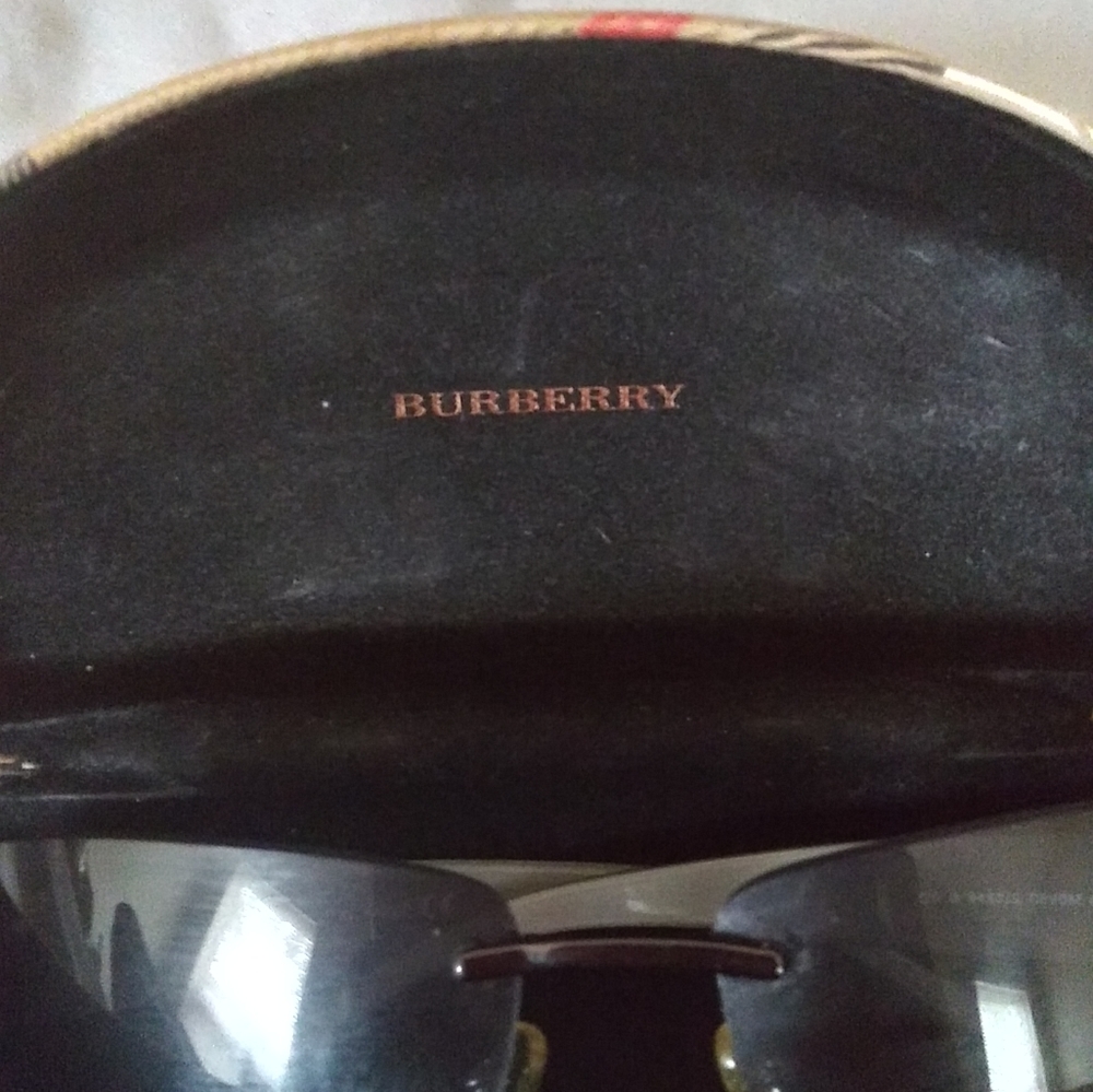 Rare burberry safilo tinted sunglasses shades with nova check burberry hard case - Picture 2 of 12